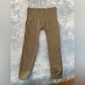 Spanx Olive/ army green crop legging